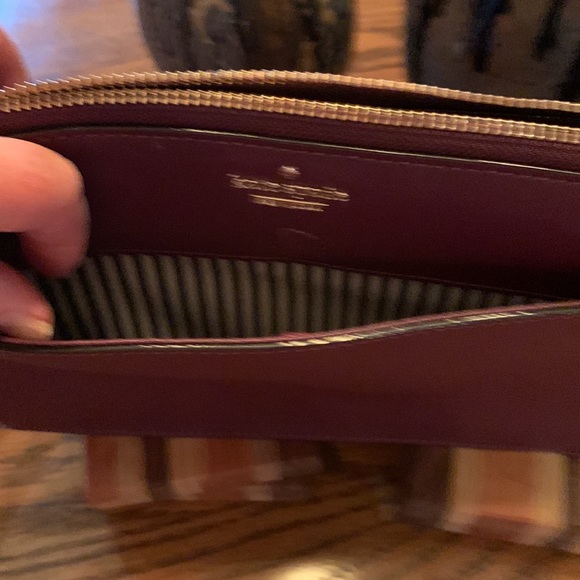 Kate Spade Adjustable crossbody purse with removable strap. Wine.  EUC - Picture 4 of 6
